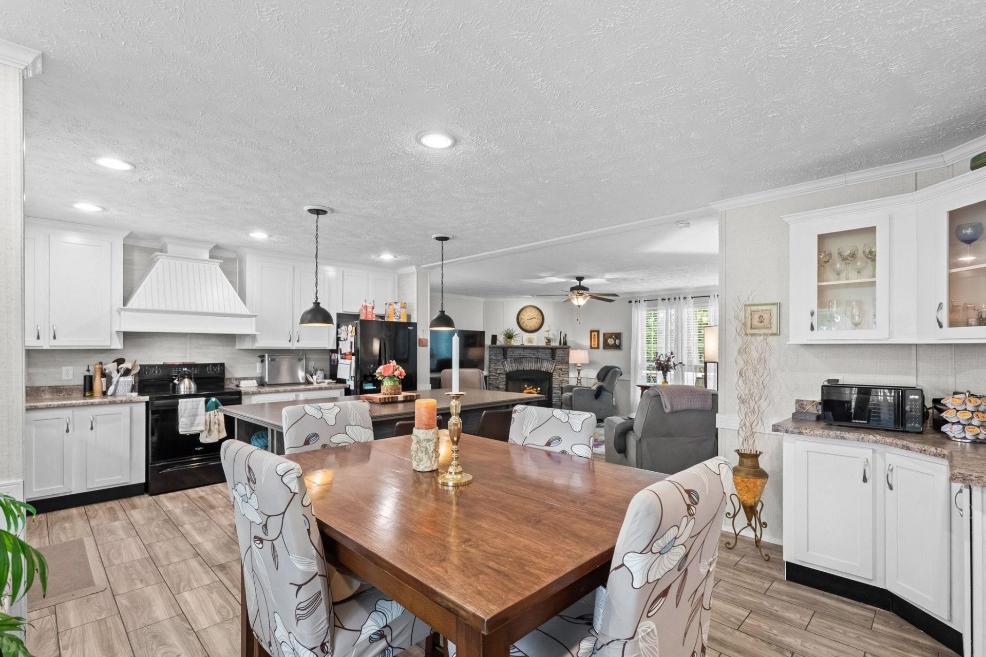 1105 Woodrow Ln. Photo 27