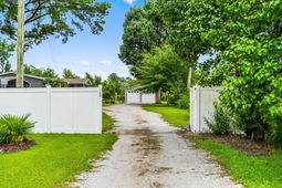 1105 Woodrow Ln. photo 4