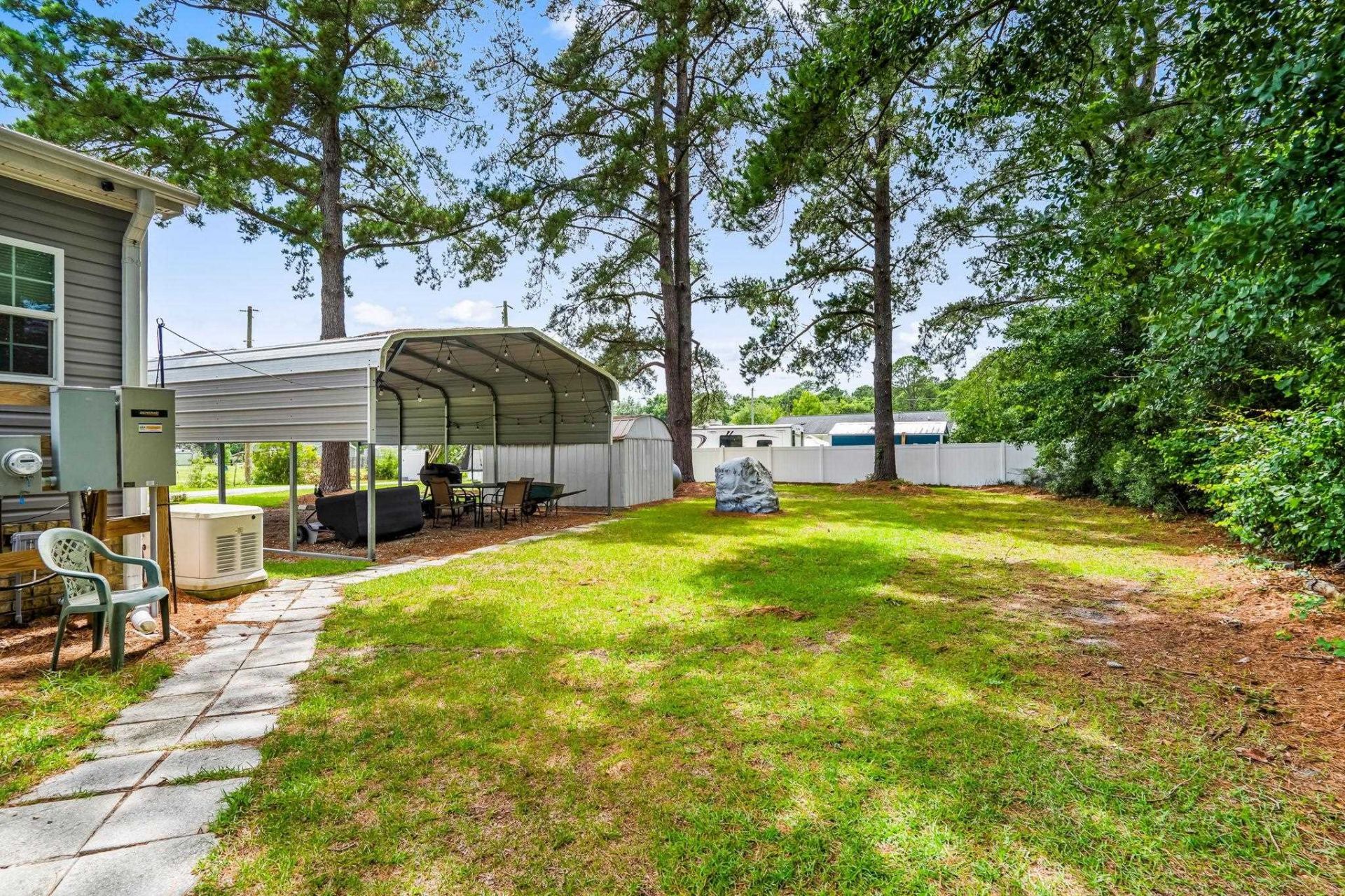 1105 Woodrow Ln. Photo 32