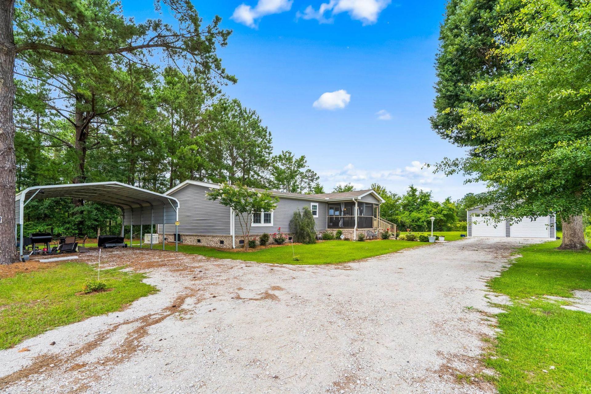 1105 Woodrow Ln. Photo 4