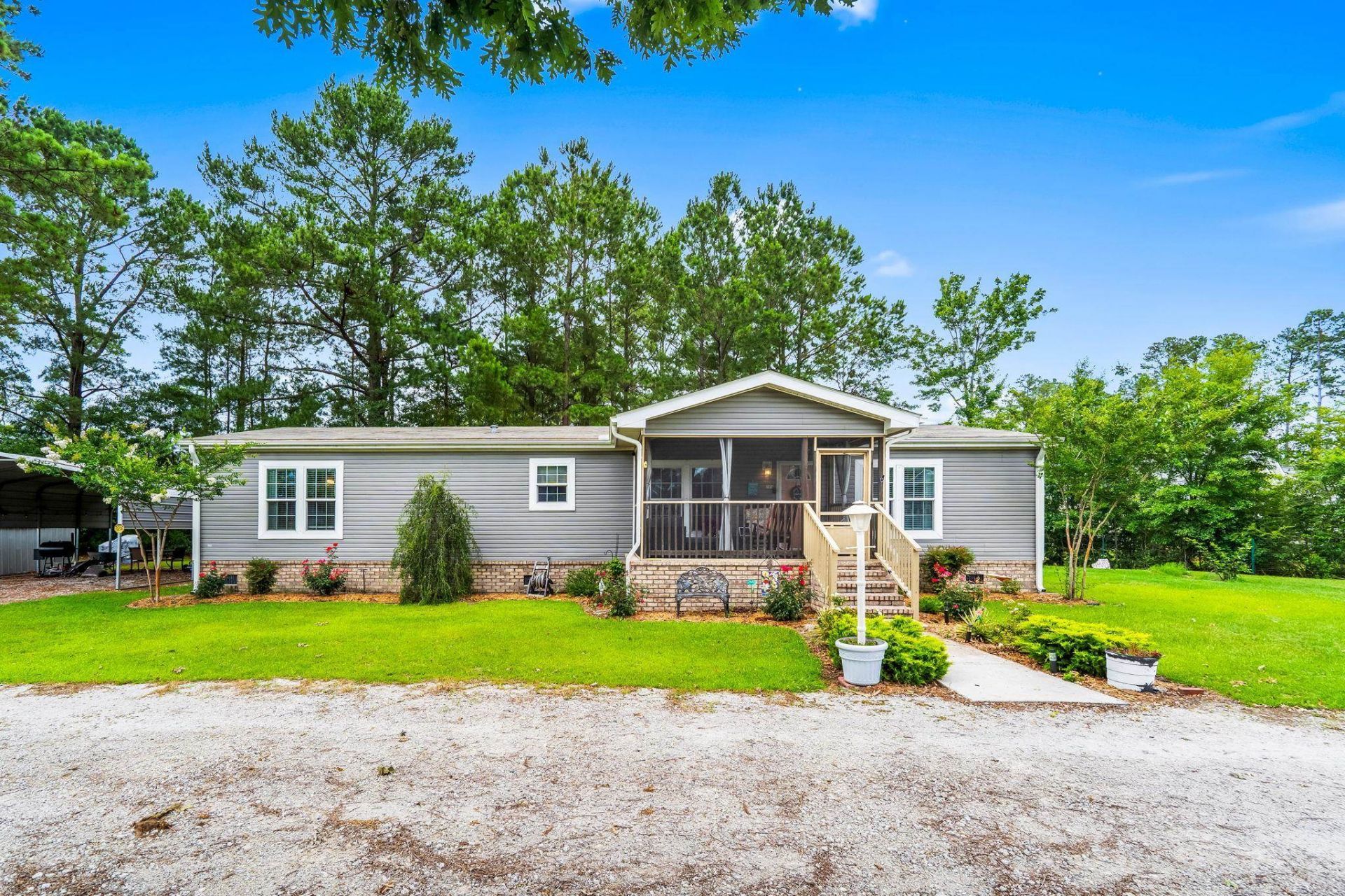 1105 Woodrow Ln. Photo 5