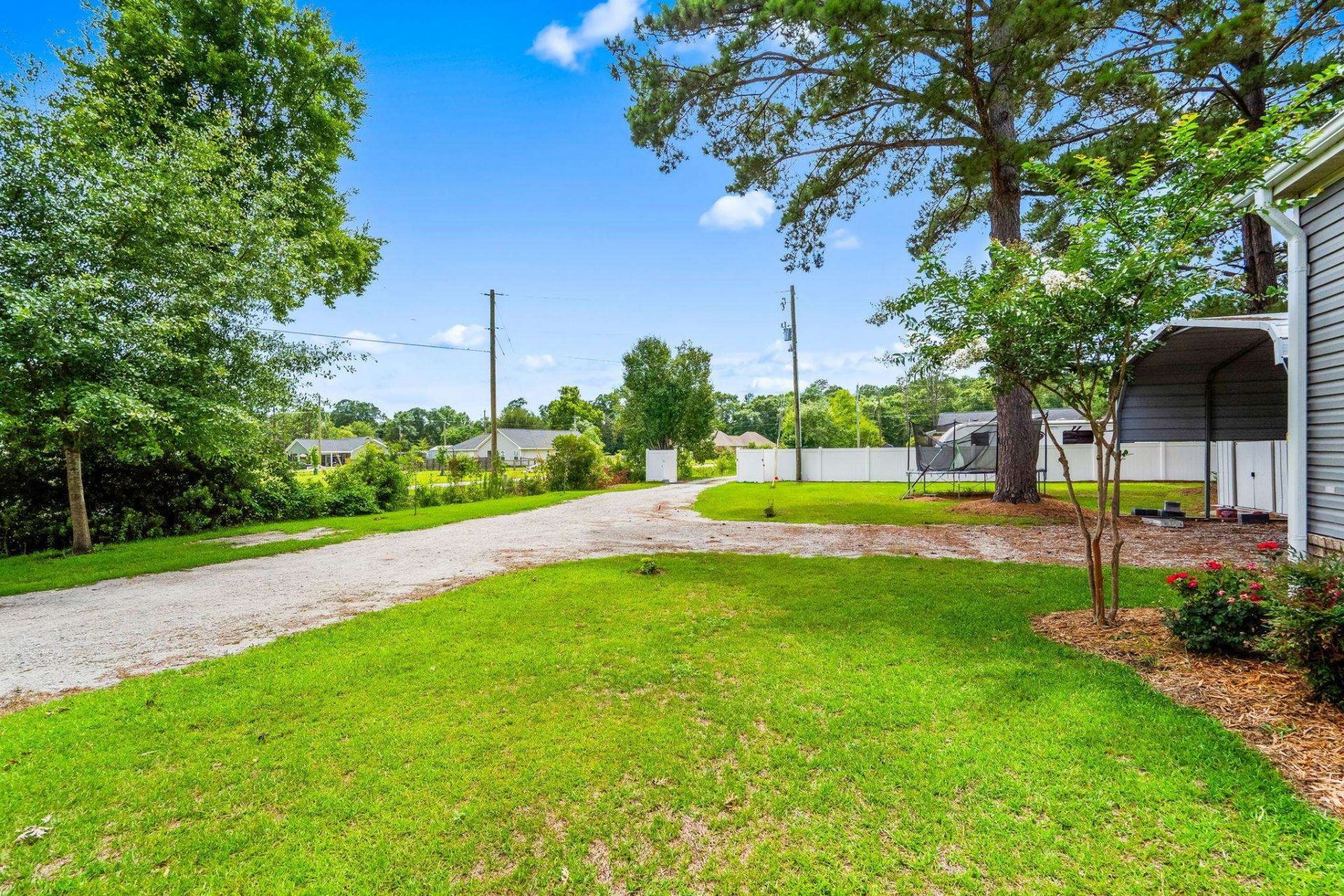 1105 Woodrow Ln. Photo 8