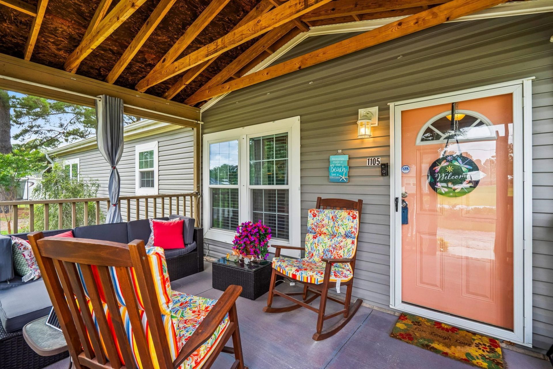 1105 Woodrow Ln. Photo 9