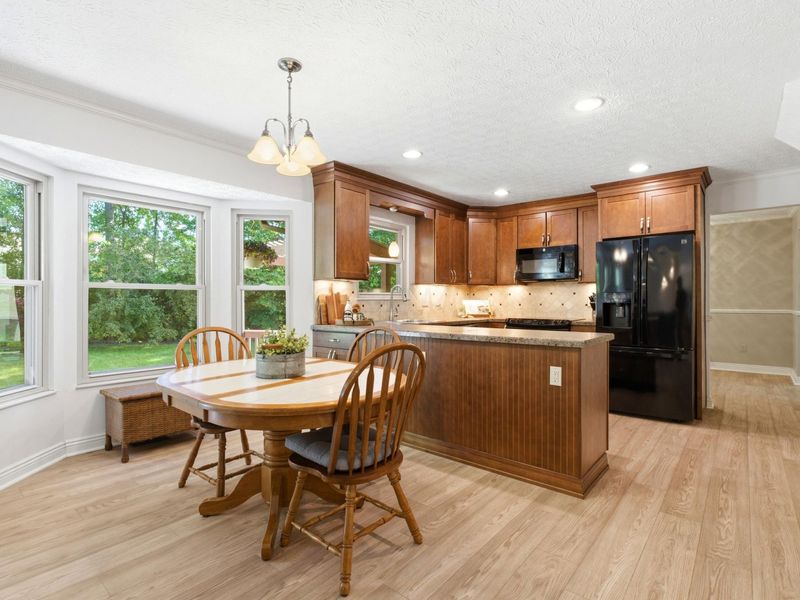 4899 Whisper Cove Court, Columbus, OH 43230 Photo 11