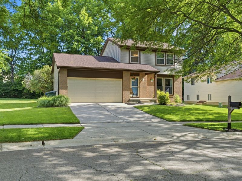 4899 Whisper Cove Court, Columbus, OH 43230 Photo 2