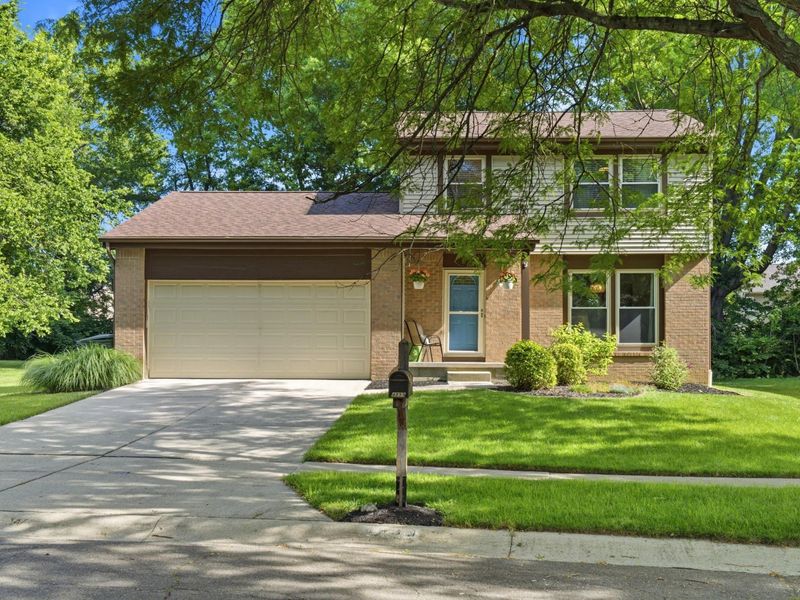 4899 Whisper Cove Court, Columbus, OH 43230 Photo 3