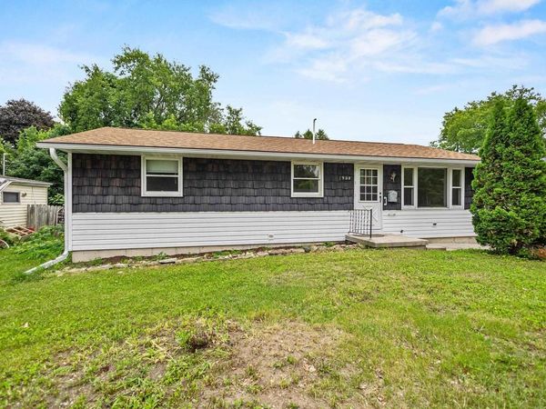 928 N 6TH AVENUE, Sturgeon Bay, WI 54235