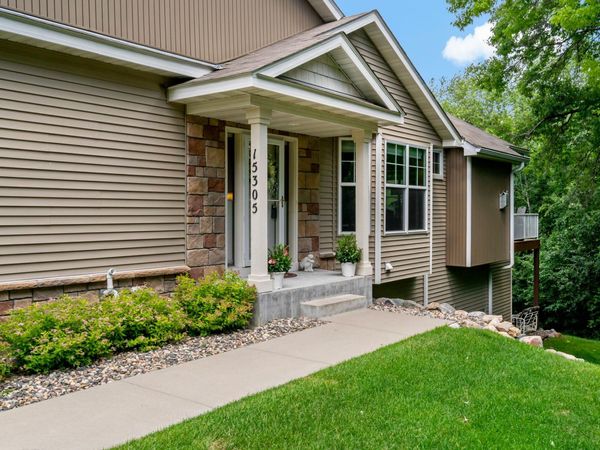 15305 Stonewood Court, Burnsville, MN 55306