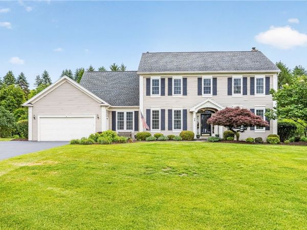 24 Wenham Lane , Pittsford, NY 14534