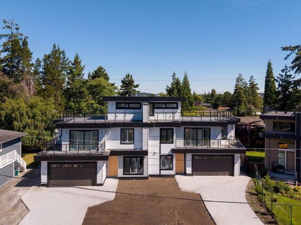 2292 Gail Pl , Sidney, BC V8L 2S2