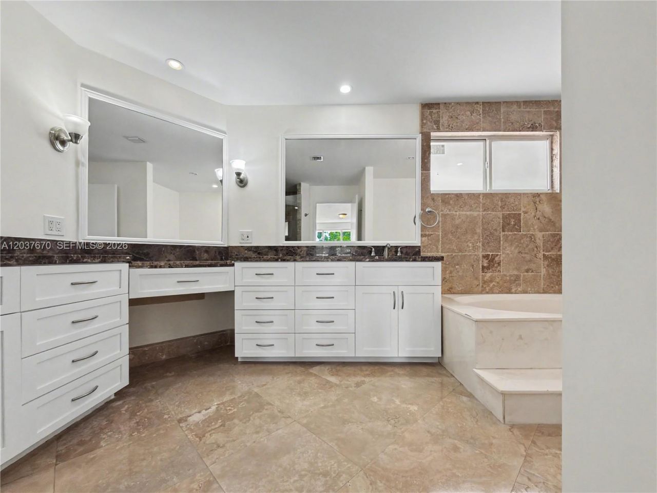 4725 NW 104th Ave , Doral, FL 33178 Photo