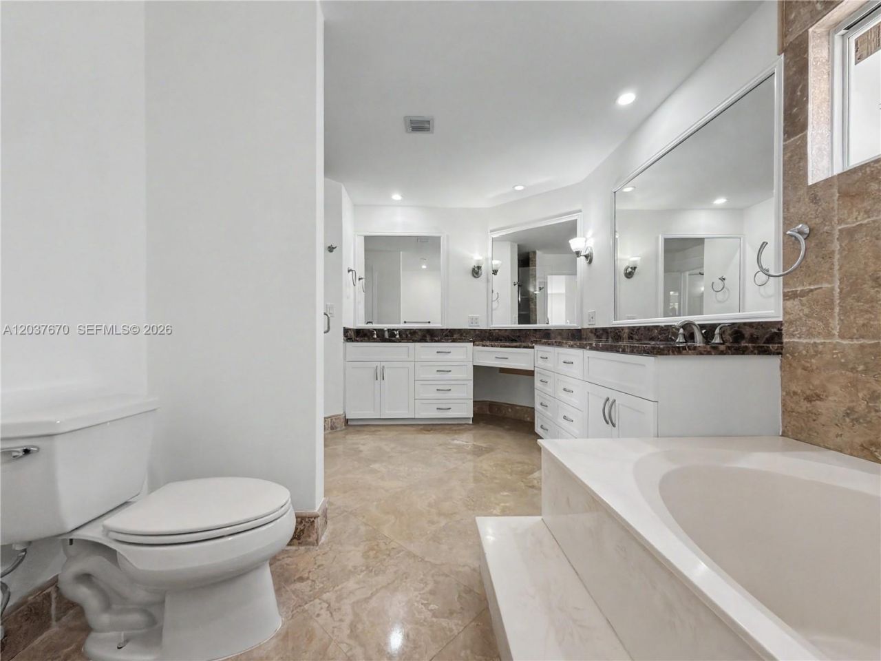 4725 NW 104th Ave , Doral, FL 33178 Photo