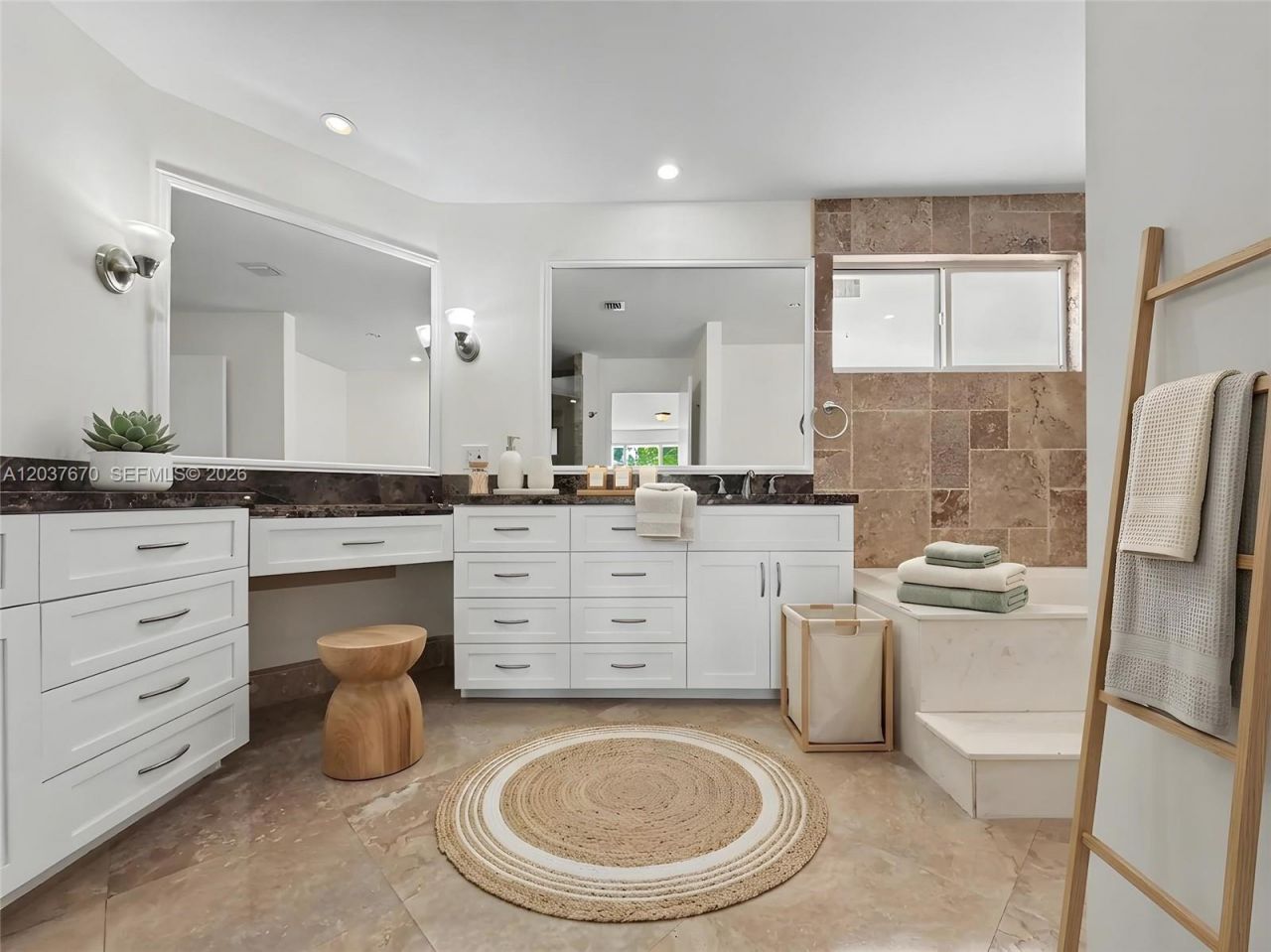 4725 NW 104th Ave , Doral, FL 33178 Photo