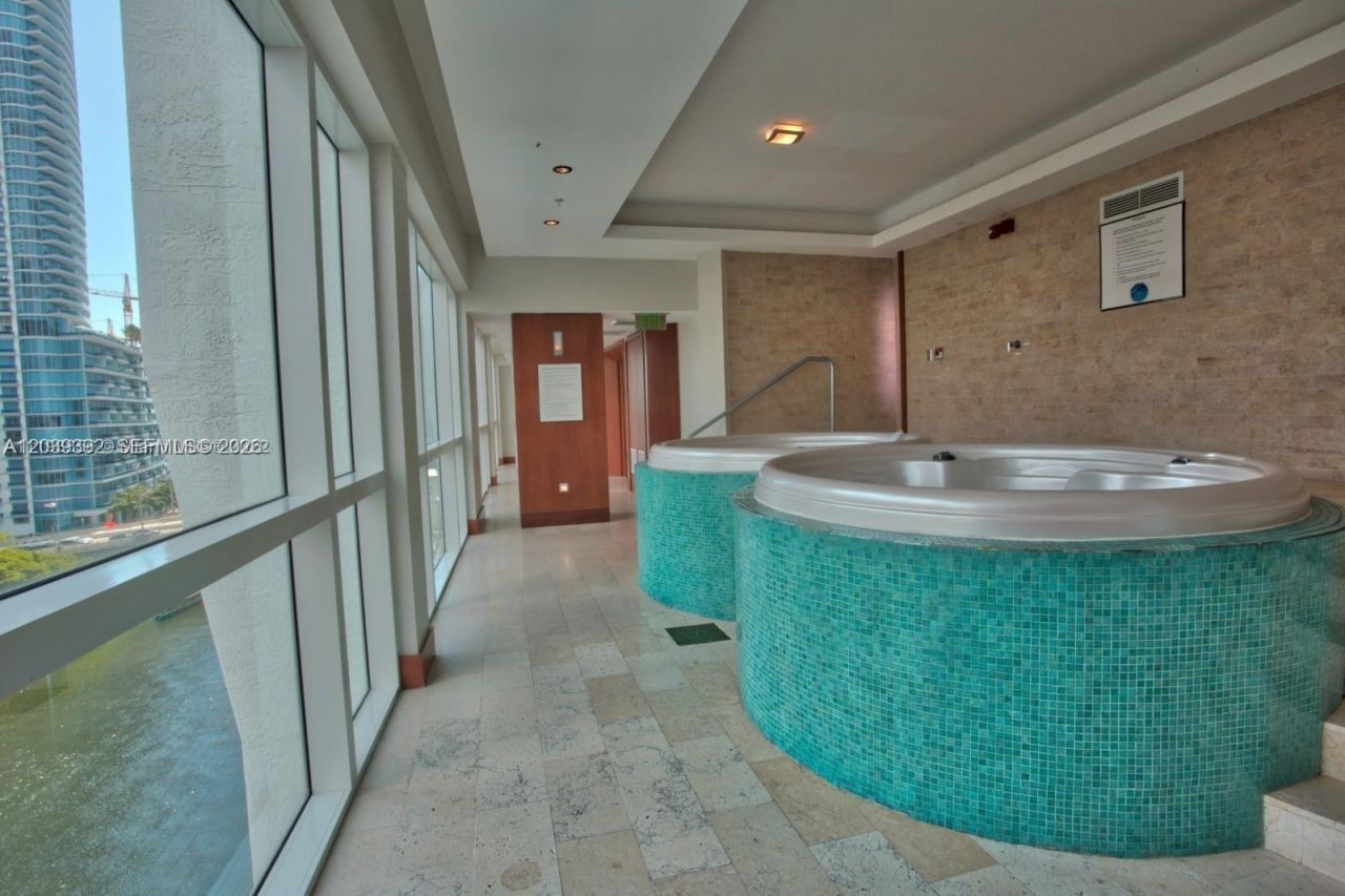 41 SE 5th St , Unit 2409, Miami, FL 33131 Photo