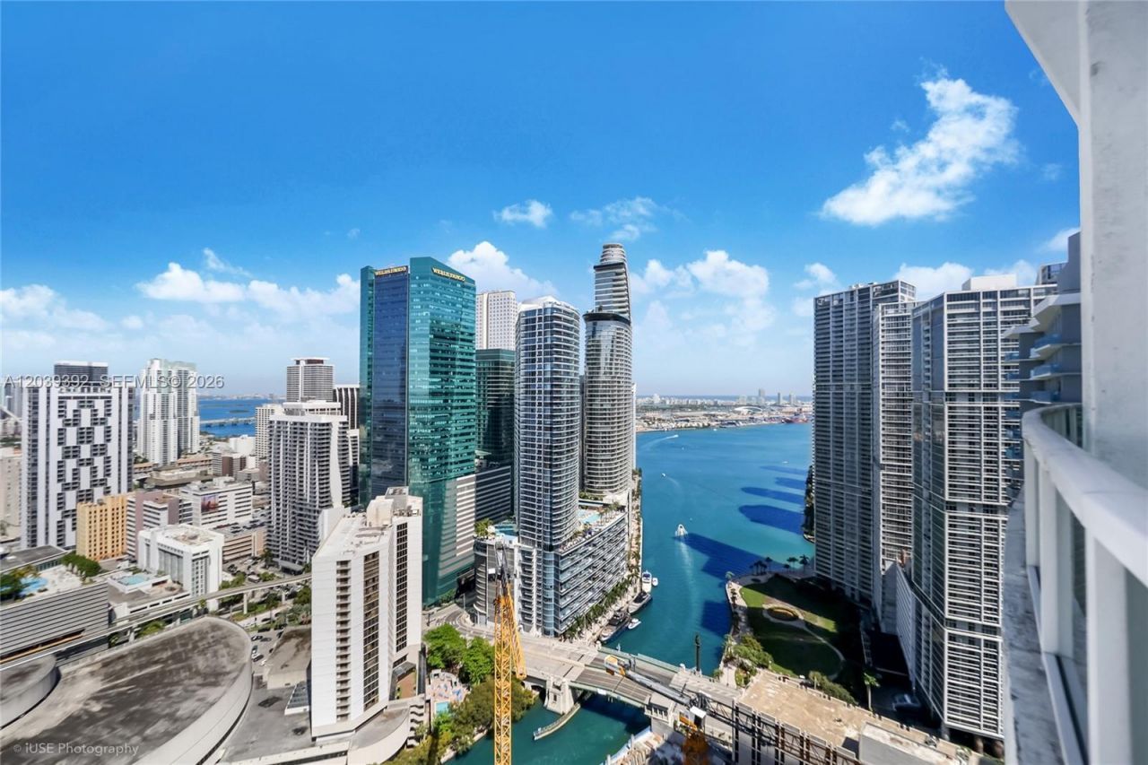 41 SE 5th St , Unit 2409, Miami, FL 33131 Photo