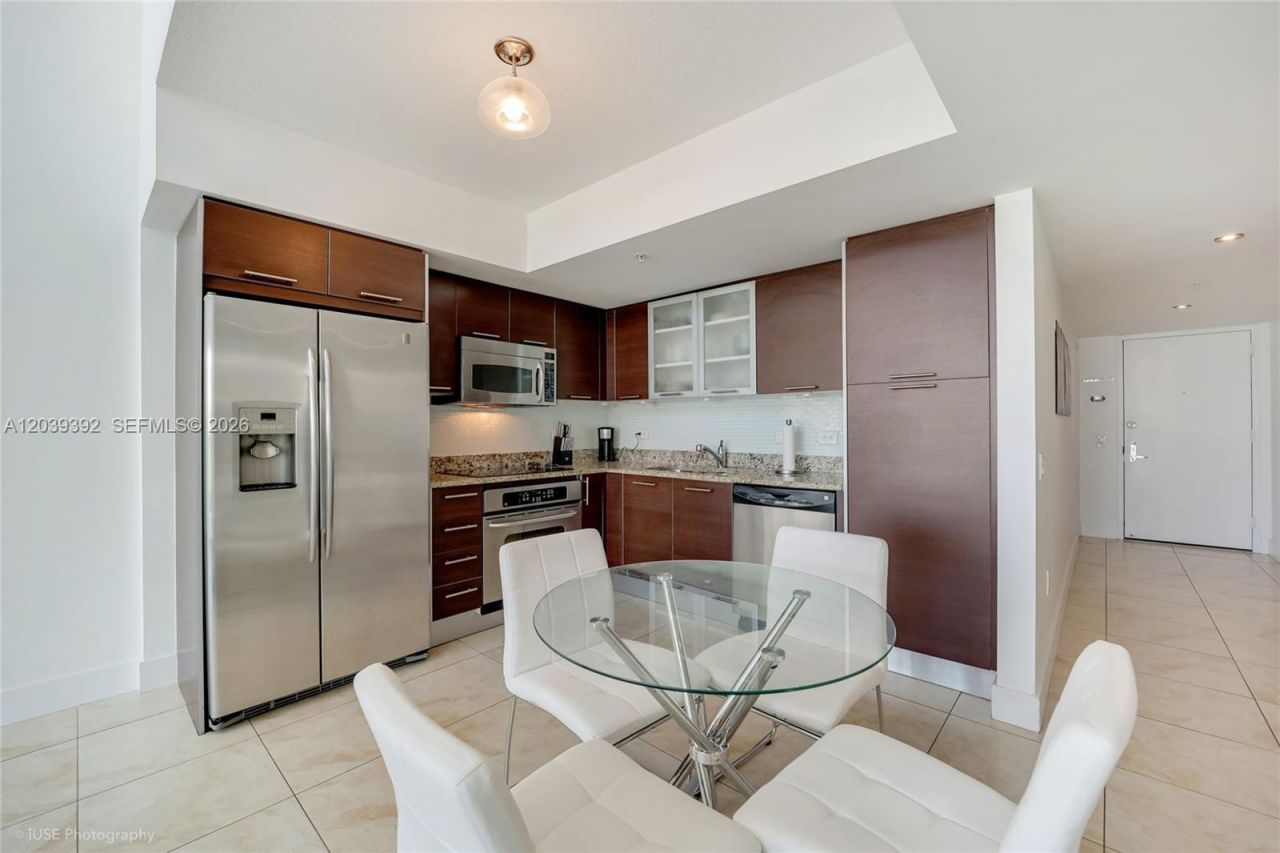 41 SE 5th St , Unit 2409, Miami, FL 33131 Photo