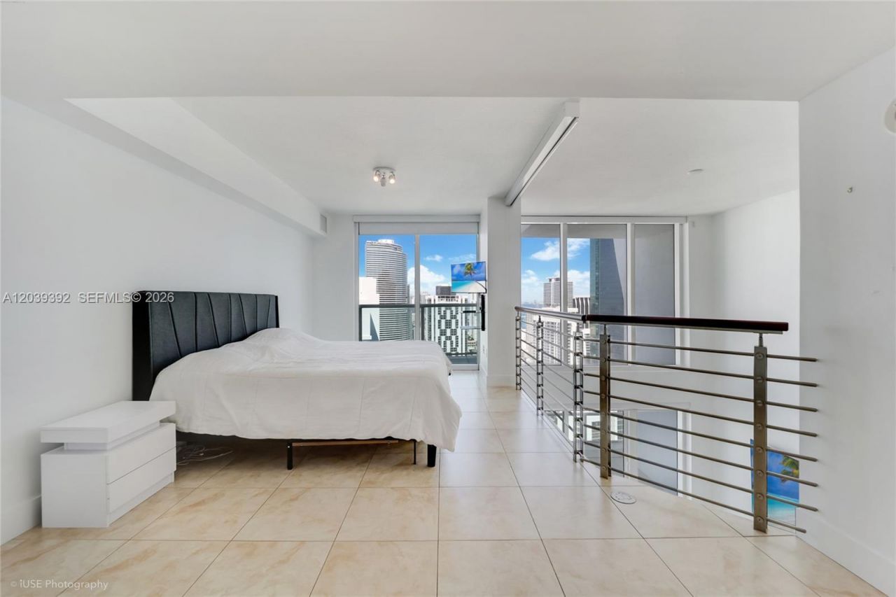 41 SE 5th St , Unit 2409, Miami, FL 33131 Photo