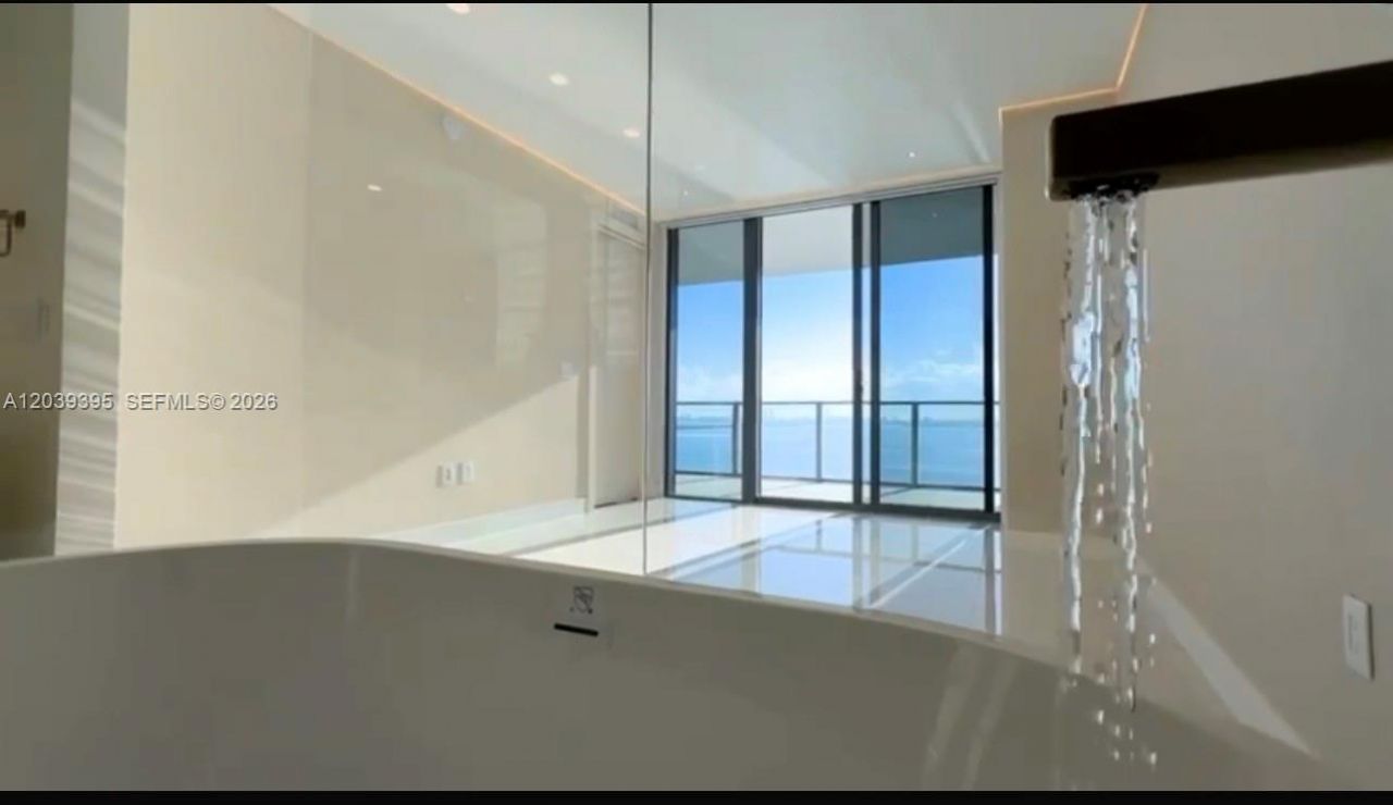 700 NE 24th St, Unit 1505, Miami, FL 33137 Photo