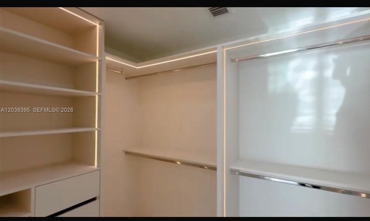 700 NE 24th St, Unit 1505, Miami, FL 33137 Photo