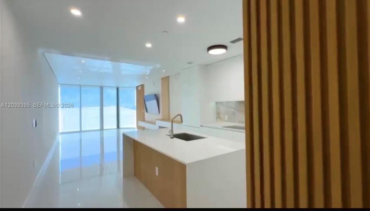 700 NE 24th St, Unit 1505, Miami, FL 33137 Photo