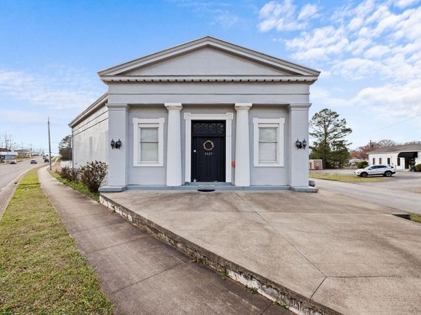 3325 Jackson Hwy, Sheffield, AL 35660