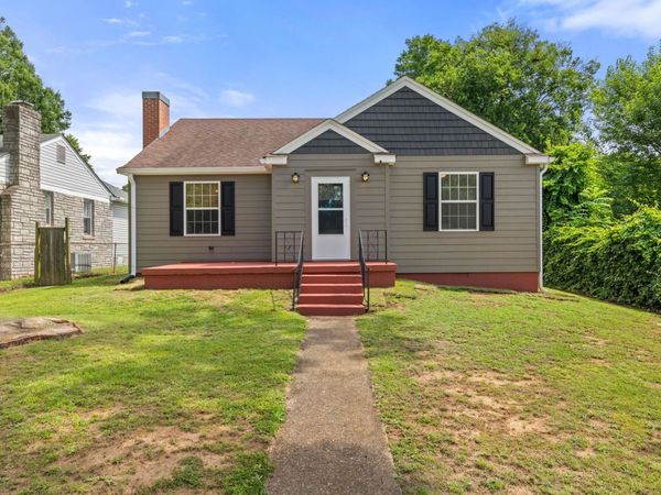 519 Simpson St, Florence, AL 35630