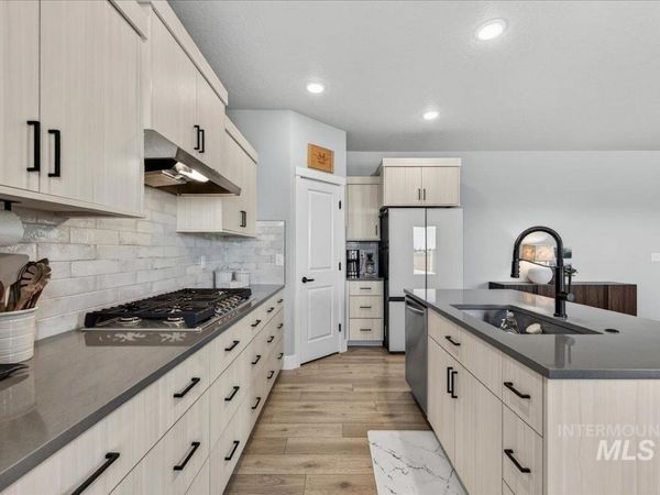 6025 S Catria Pl, Meridian, ID 83642