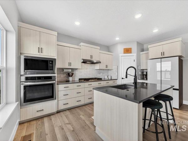6025 S Catria Pl, Meridian, ID 83642
