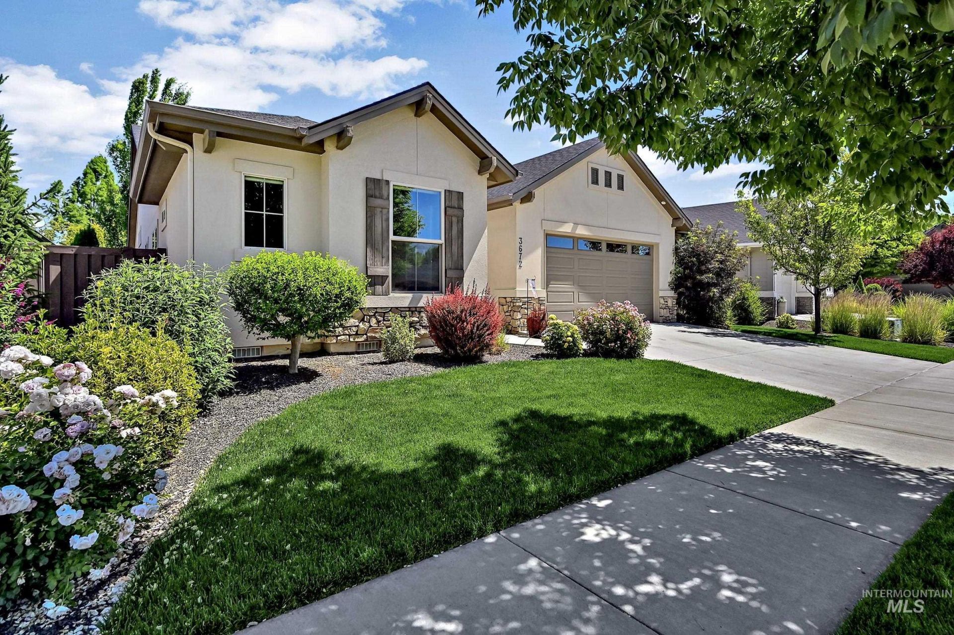 3672 W Star Hollow Dr, Meridian, ID 83646 Main Photo
