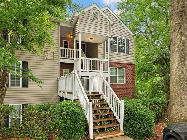 436 Teal Court , Roswell, GA 30076