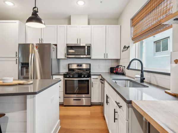 2827 Manor RD, Unit 3104, Austin, TX 78722