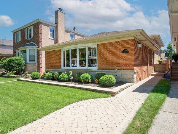 6335 N Karlov Avenue , Chicago, IL 60646