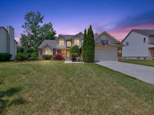 24381 Elmhurst Avenue, Farmington Hills, MI 48336