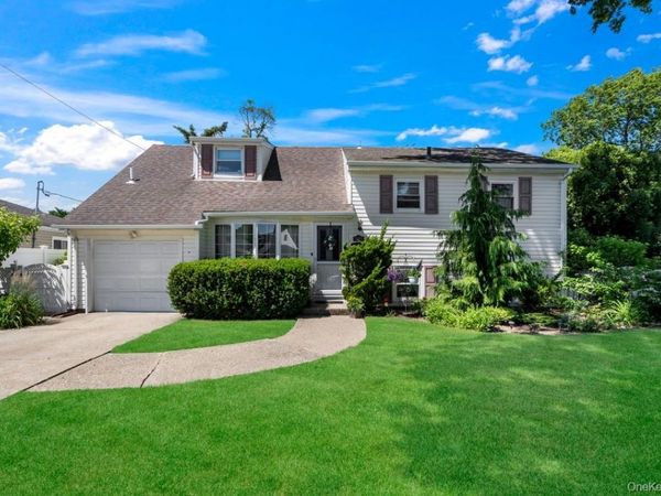 3589 Wyanet Street , Seaford, NY 11783
