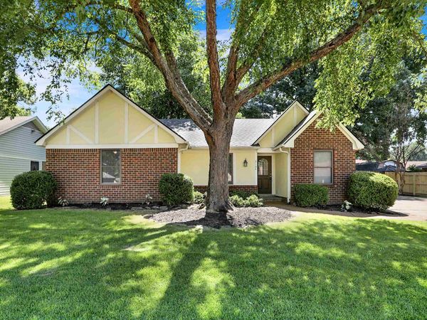 3104 INGLESIDE DR, Bartlett, TN 38134