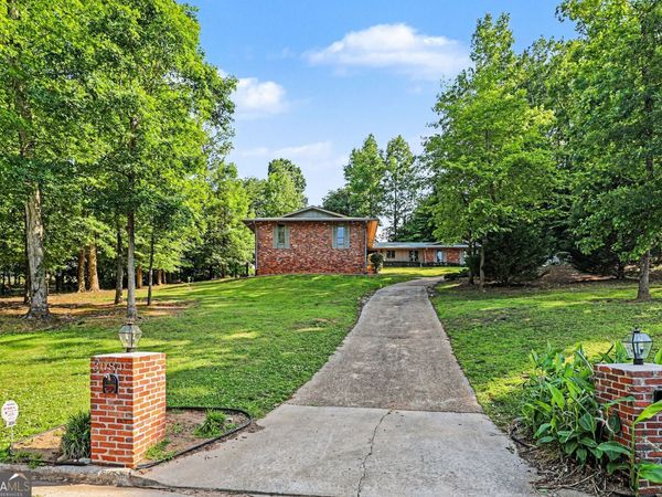 3084 Green Valley Drive, East Point, GA 30344