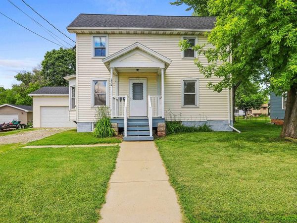 210 RIVER STREET, Neenah, WI 54956