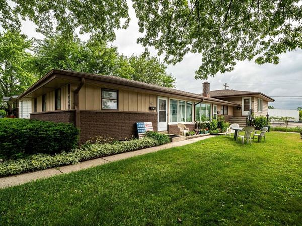 865 Harding AVENUE, Unit 867-869, Waukesha, WI 53186
