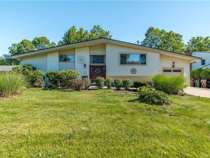 5550 Joyce Ann Dr, Dayton, OH 45415 Photo 1