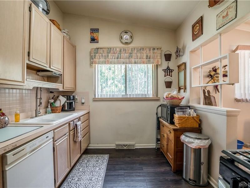 5550 Joyce Ann Dr, Dayton, OH 45415 Photo 10