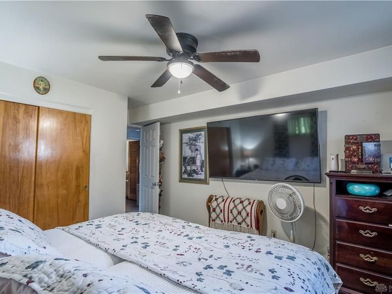 5550 Joyce Ann Dr, Dayton, OH 45415 Photo 16