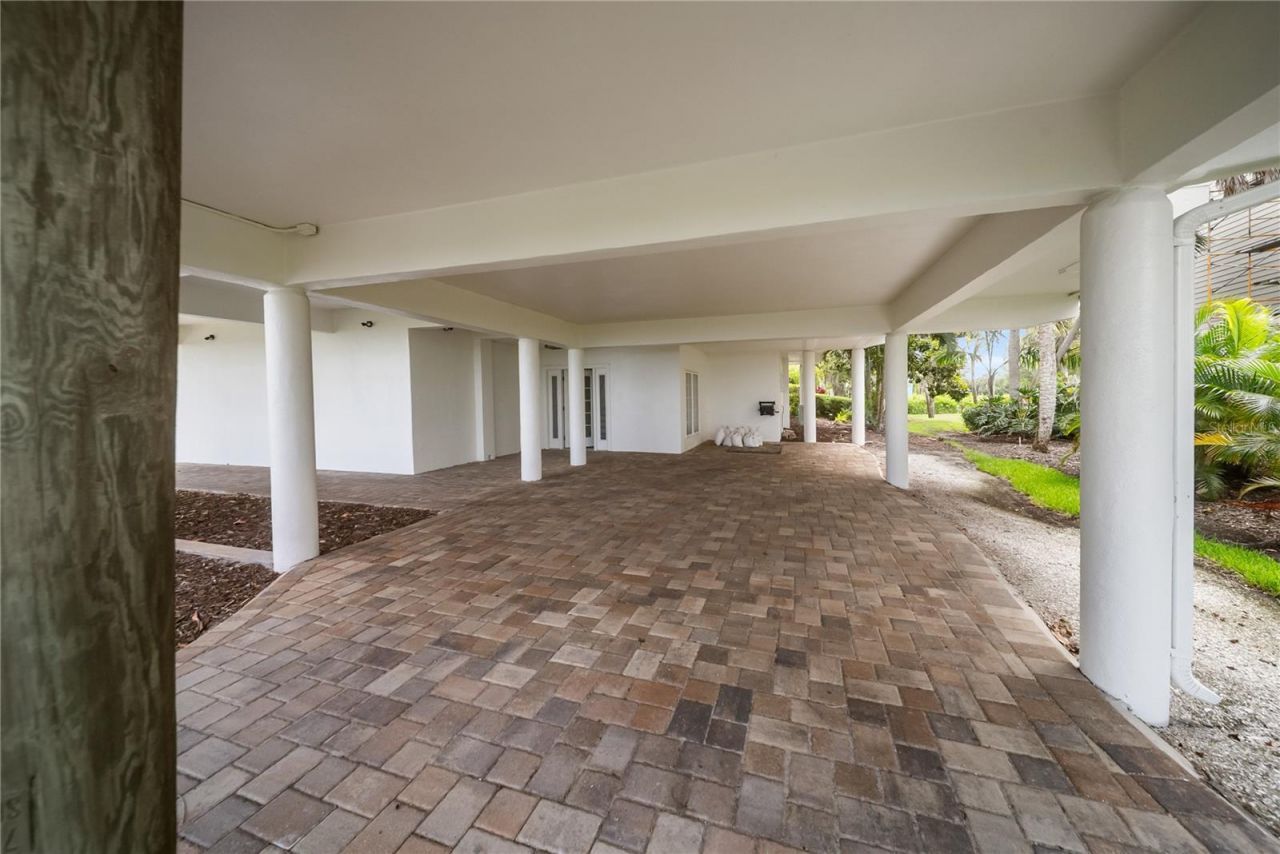 44 Tidy Island Boulevard, Bradenton, FL 34210 Photo