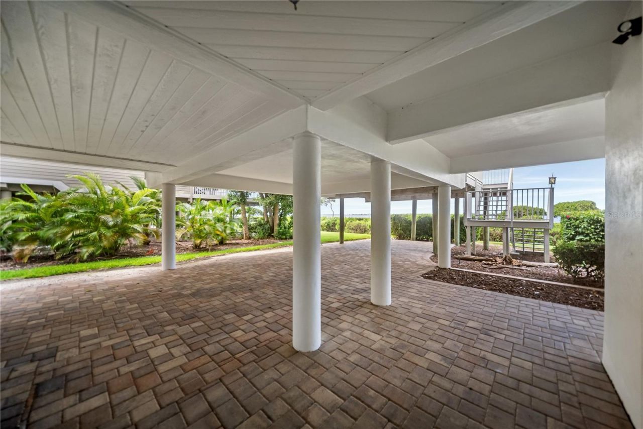44 Tidy Island Boulevard, Bradenton, FL 34210 Photo