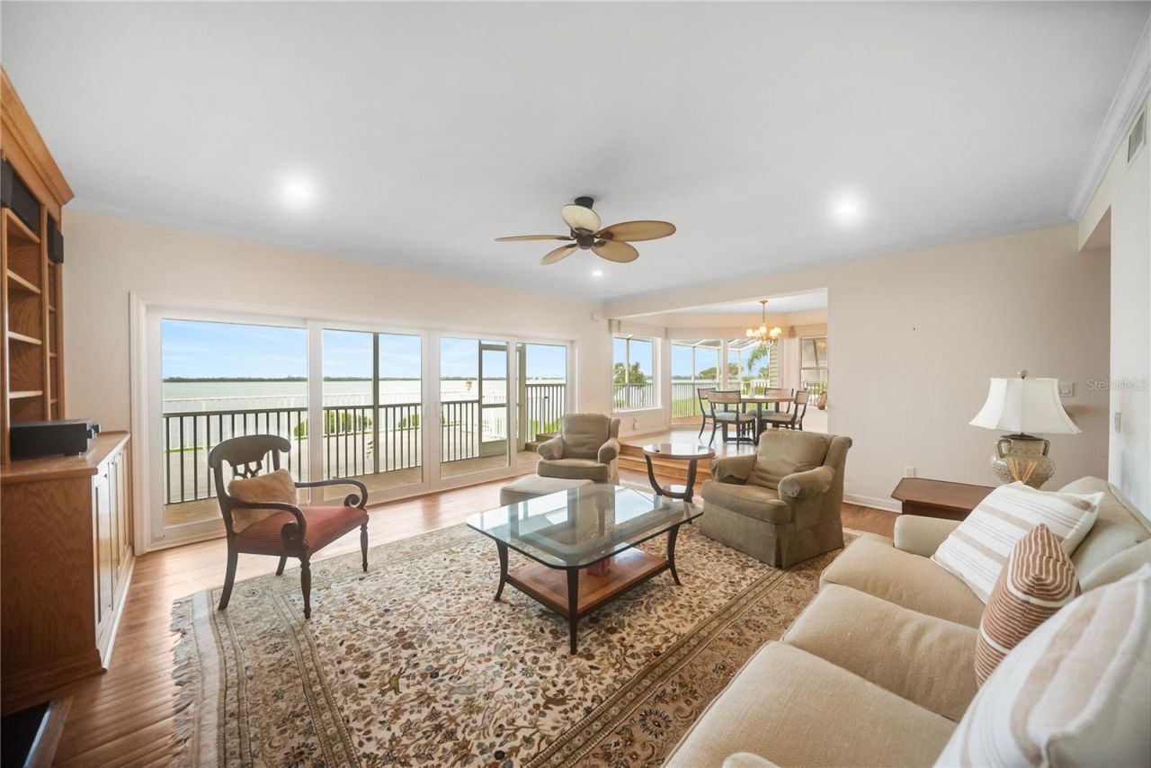 44 Tidy Island Boulevard, Bradenton, FL 34210 Photo