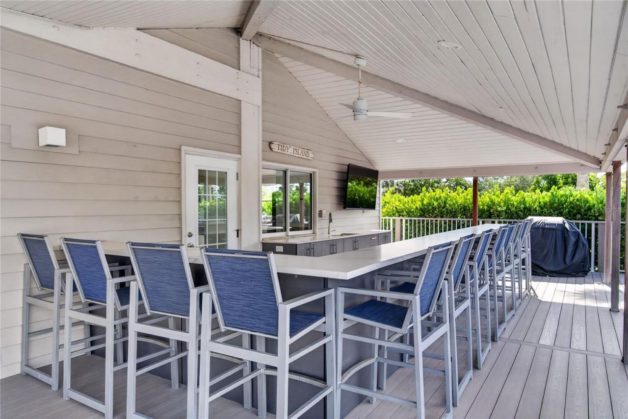 44 Tidy Island Boulevard, Bradenton, FL 34210 Photo