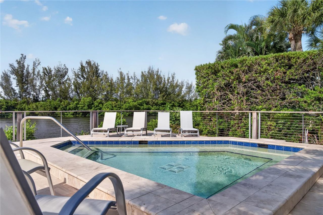 44 Tidy Island Boulevard, Bradenton, FL 34210 Photo