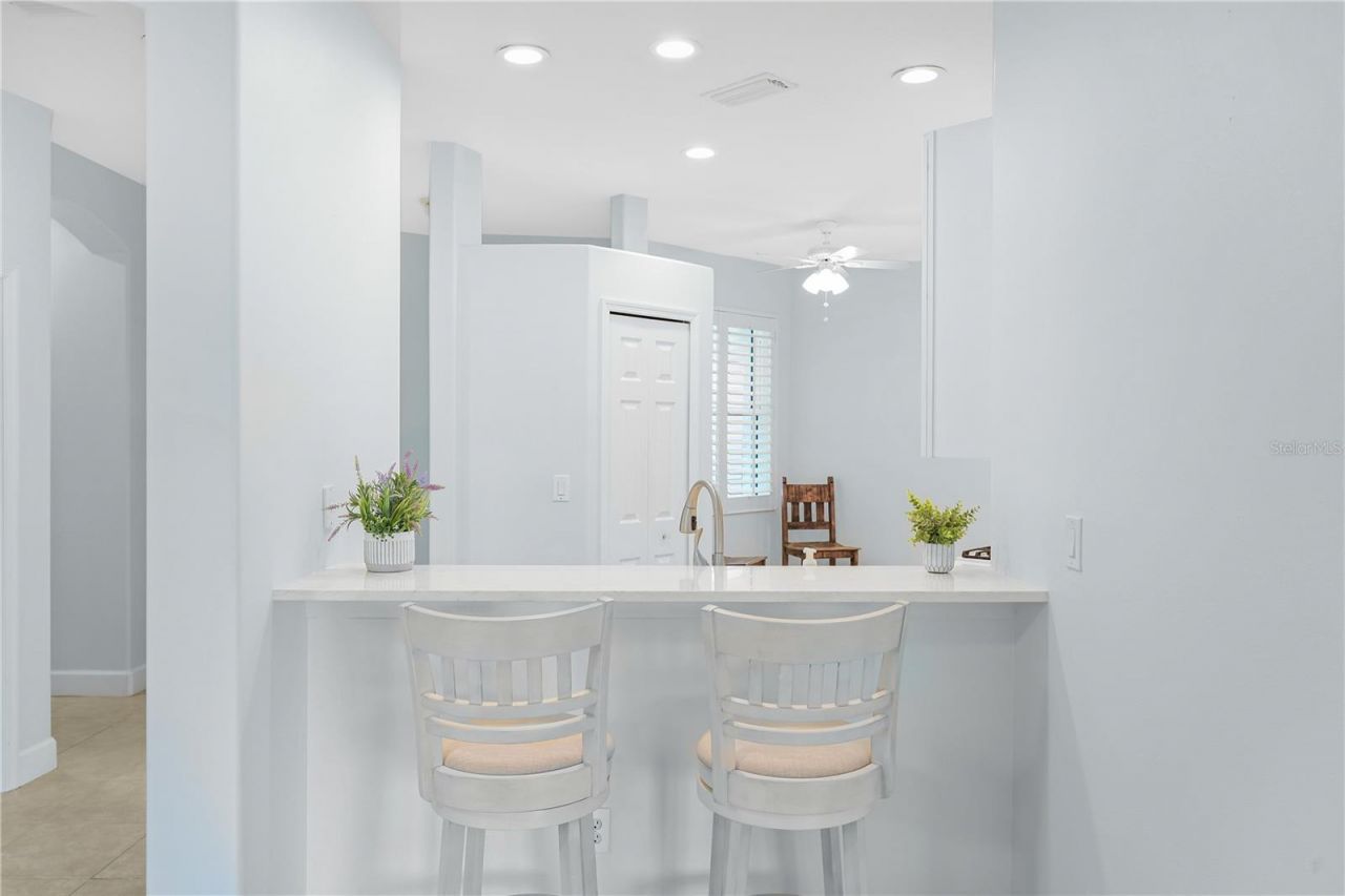 4211 Cascade Falls Drive, Sarasota, FL 34243 Photo