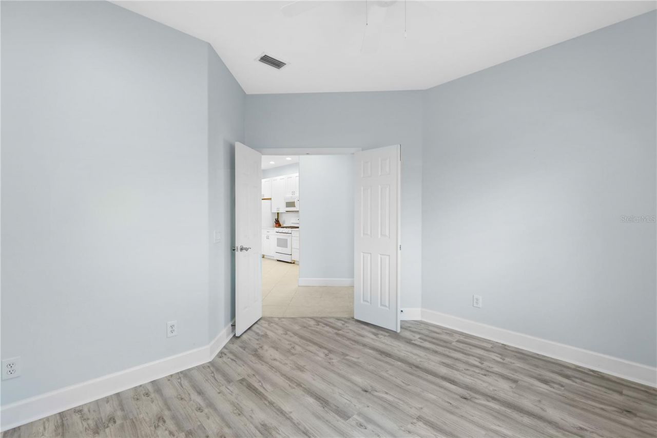 4211 Cascade Falls Drive, Sarasota, FL 34243 Photo