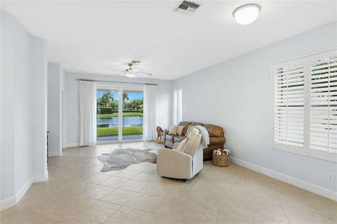 4211 Cascade Falls Drive, Sarasota, FL 34243 Photo
