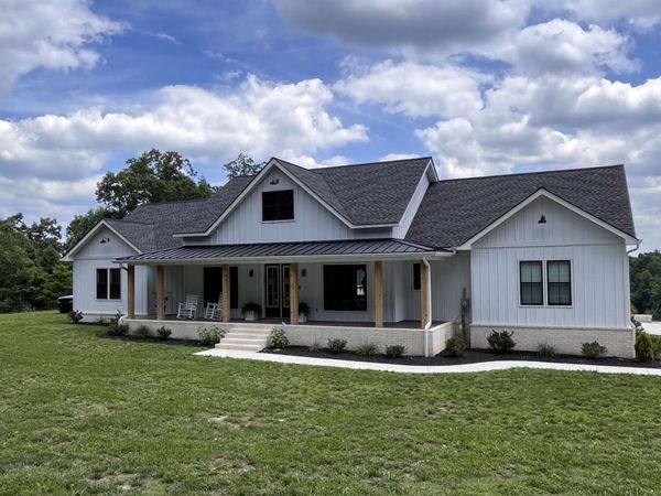 320 Ridge Ln , Monterey, TN 38574